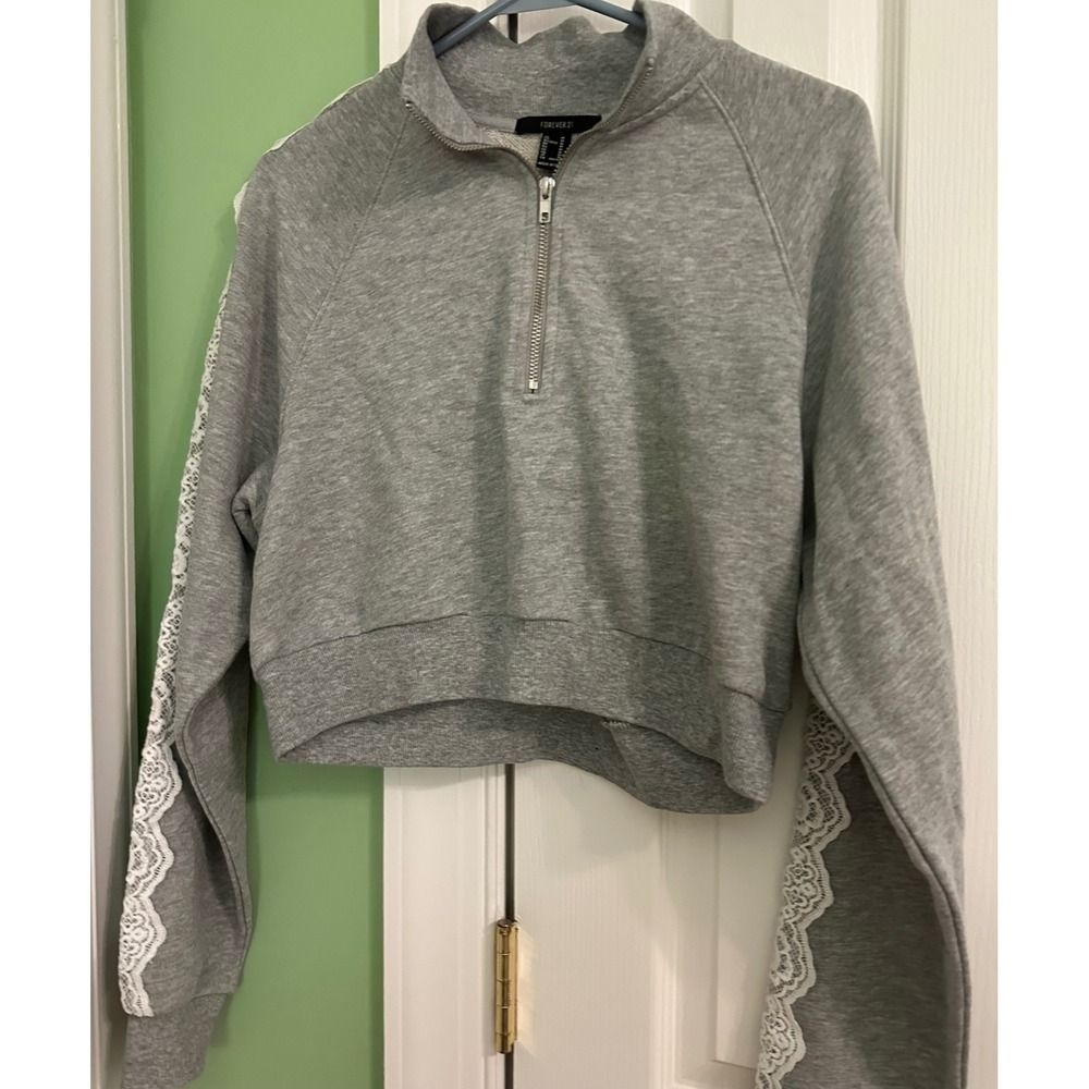 Forever 21 Gray Cropped Sweatshirt Lace‎ Trim Half Zip Pullover Women's M